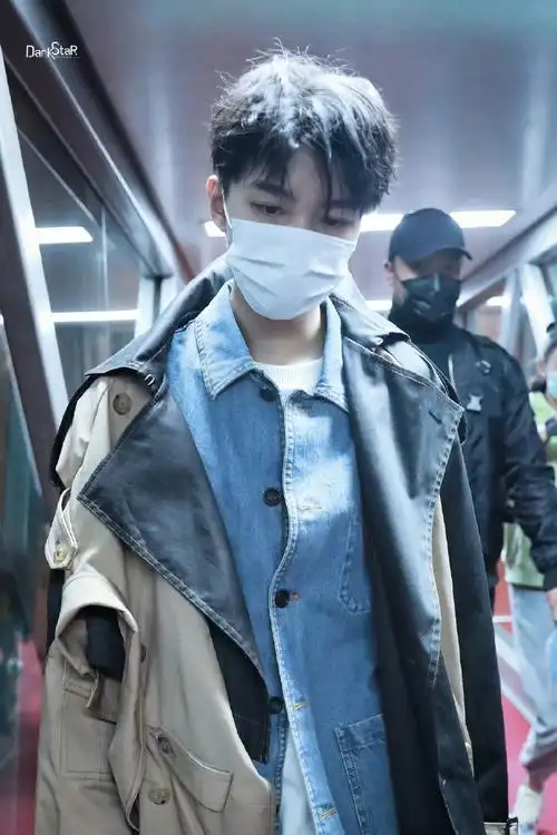 n年前今天的王俊凯