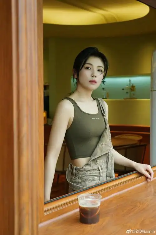 刘涛生日连发30张照片