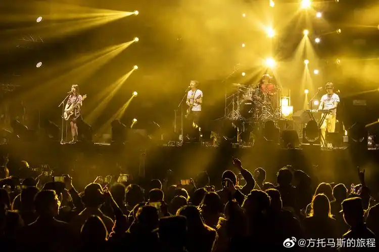 没有理想的人啊,你要跳舞吗@新裤子乐队__高清图集_新浪网