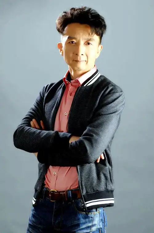 日前,由童蕾,刘波,马少骅,张丹峰等实力派演员主演的年代传奇大戏