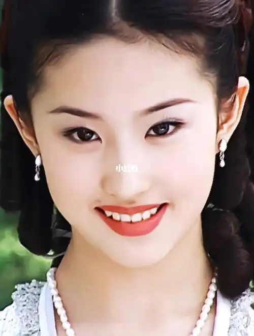 娇蛮可人白秀珠