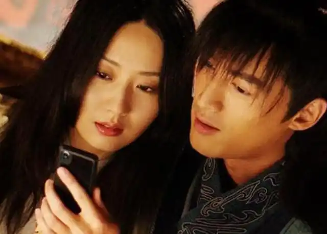 而且她曾经和胡歌主演的《神话》,更是受到无数网友的关注,剧中白冰