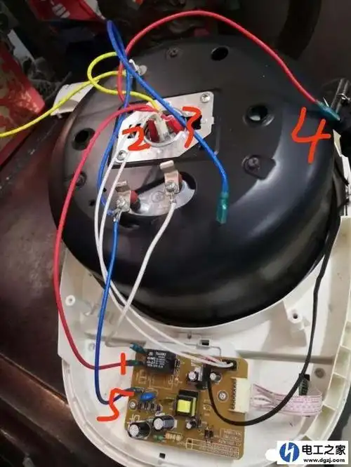 苏泊尔电饭煲不通电是什么原因