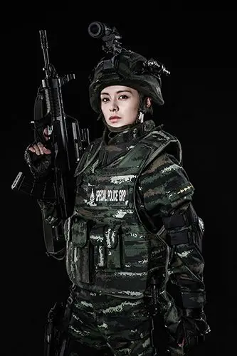 神鹰反恐特战队>王力可 获赞最漂亮反恐女队员