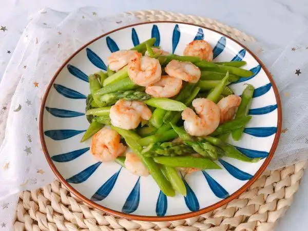 芦笋炒虾仁