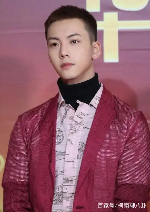 陈伟霆这件"奶牛衣"厉害了,怎么看怎么好看