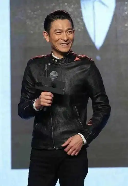 我才明白"科技脸"和"自然脸"差距有多大|娱乐圈|刘德华|苗侨伟|郑少秋