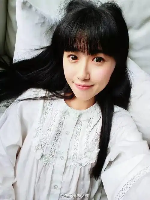 康逸琨身高(人大女神康逸琨发美照,自恋称被自己美到了!)_好房365