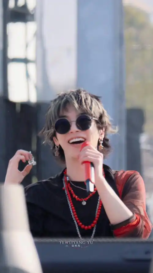 阳光明媚的四月94@华晨宇yu    230409|杭州#华晨宇2024向阳而生