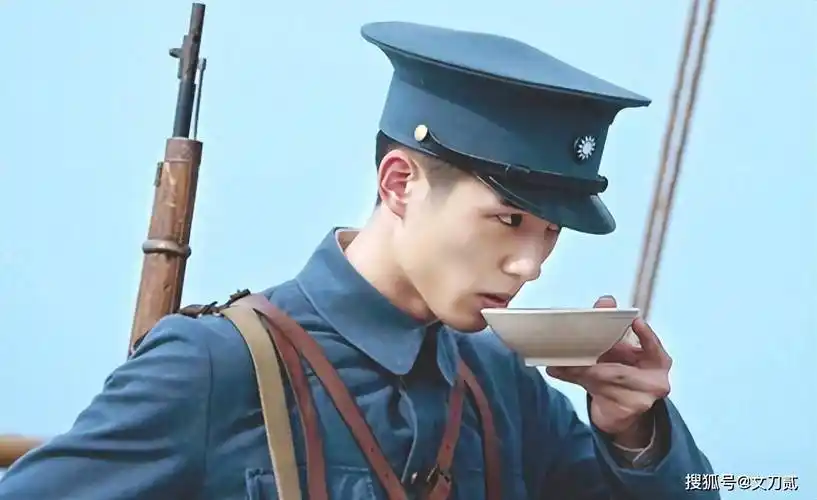 《燃冬》上映,刘昊然大尺度出演,流量"小生"要逆袭了?