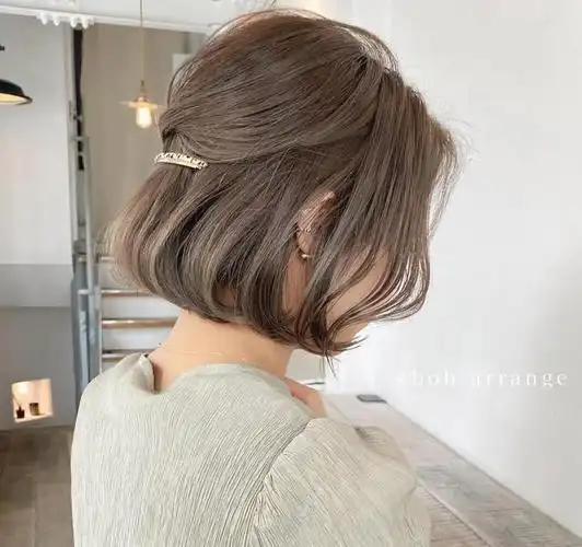 女人上年纪后尽量不要留这5款发型大妈感十足还很没气质