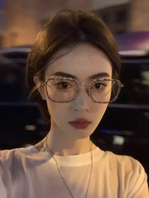 thombrowne汤姆布朗纯钛眼镜搭配161明月