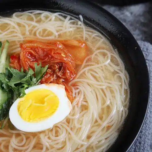 佳木斯热面正宗东北鲜族冷面热做清汤荤汤姐妹冷面