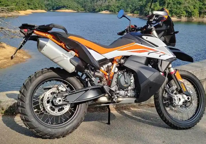 中量级拉力摩托之王 ktm 790 adv r_试驾评测_资讯中心_全球摩托车网