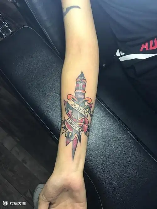 小臂内侧_纹身图案手稿图片_包廷的纹身作品集