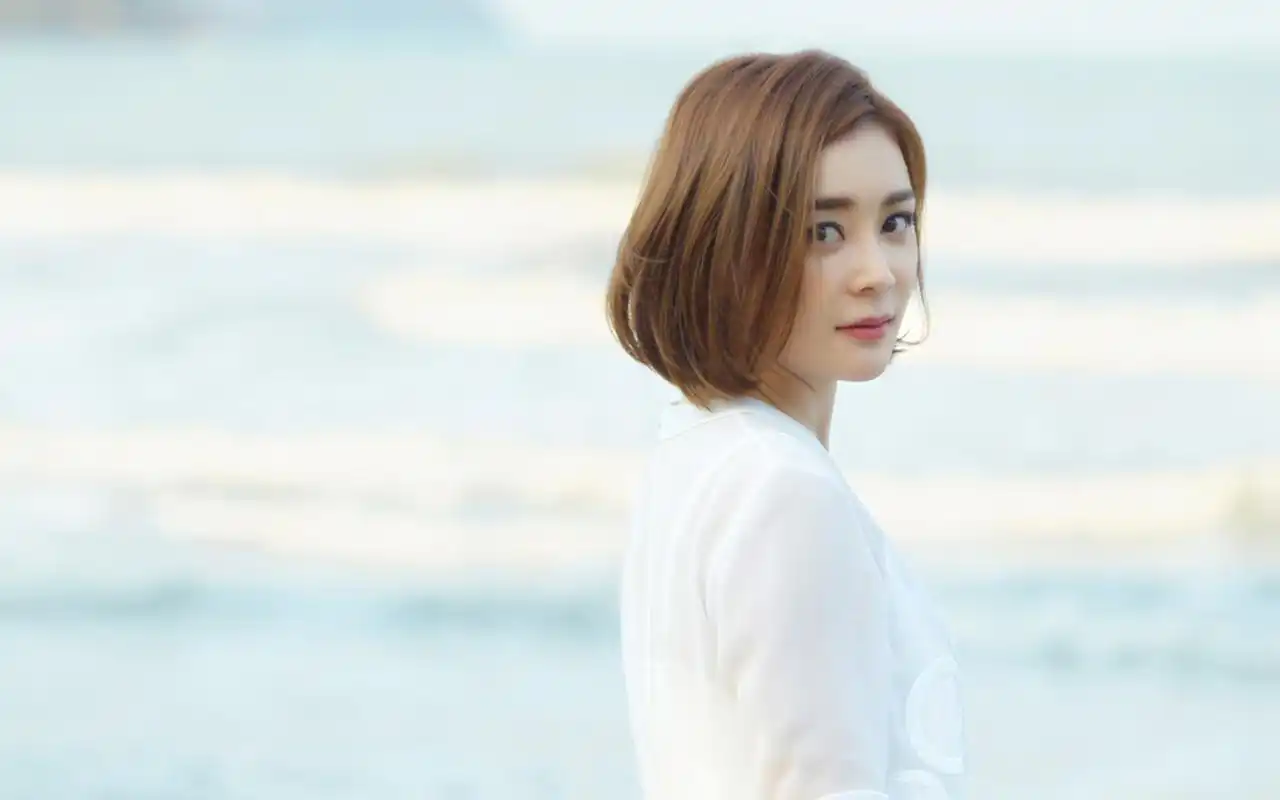 首页 桌面壁纸 袁姗姗《国民大生活》剧照电脑壁纸上一张下一张查看