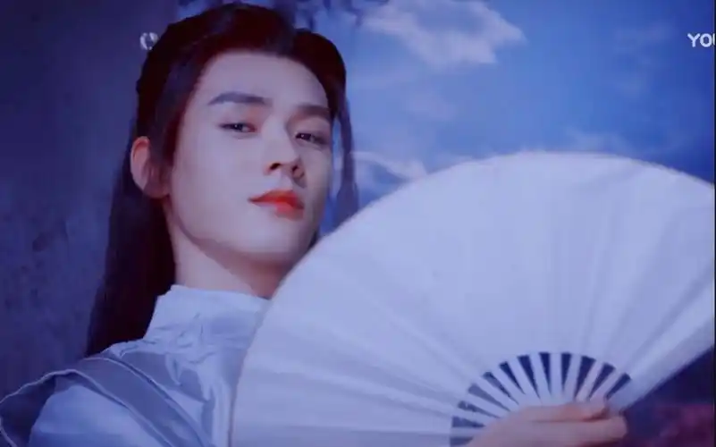 【山河令 | 温客行 | 龚俊】这这扇子摇的恰到好处_哔哩哔哩_bilibili