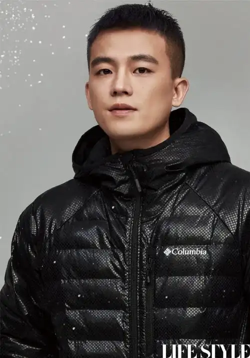 columbia中国20全新奥米·热能黑子羽绒服,汲取太阳能保暖,或是欧豪