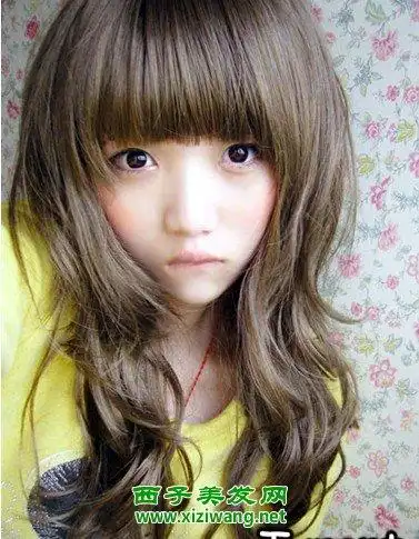 女生烟花烫发型效果图 尽显另类风格