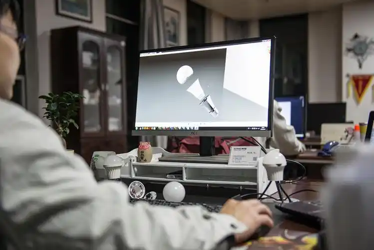 一枚灯具设计师的爱情故事