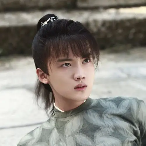 山河令的张成岭9岁就出道拍戏演过小美好和邓超儿子