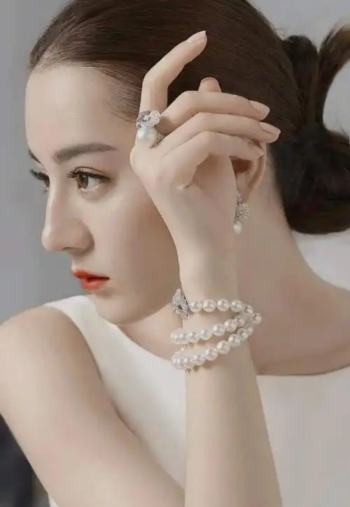 女明星的侧颜有多绝?鞠婧祎精致,赵露思刘亦菲傻傻分不清!