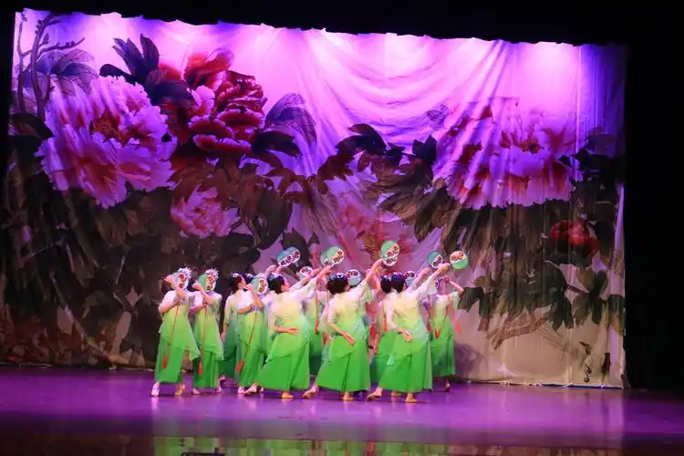 2018庆祝教师节文艺晚会第一场(文化公园中心舞台)