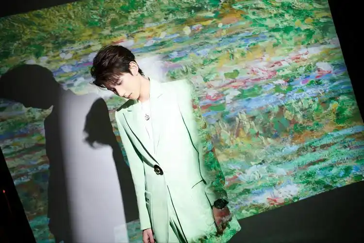 相关标签王源圣诞清新帅气写真上一图集:冬日唯美浪漫冰封雪景下一