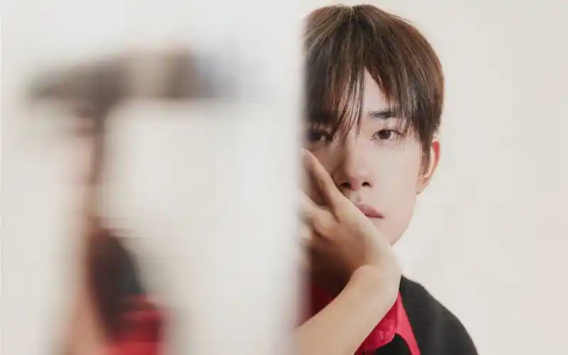 易烊千玺帅气生日写真图片桌面壁纸高清大图预览1920x1200_大陆明星