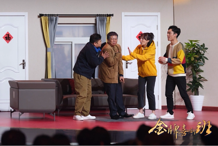 金牌喜剧班郭德纲即将开课重现相声传统考验学员即兴能力