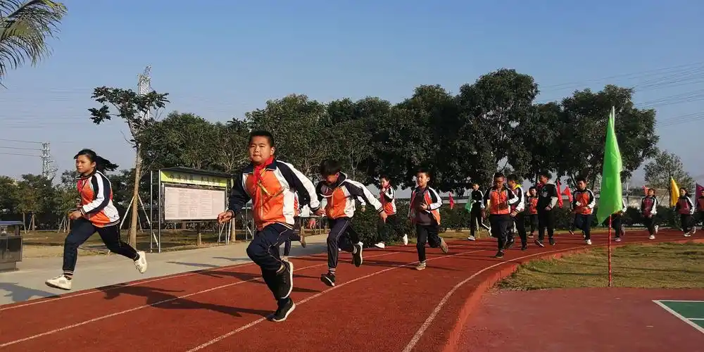 槎桥小学阳光体育冬季长跑活动