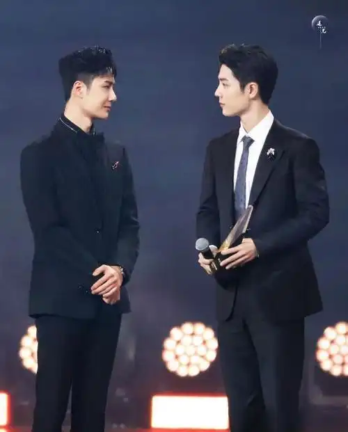 肖战和王一博最新的合照