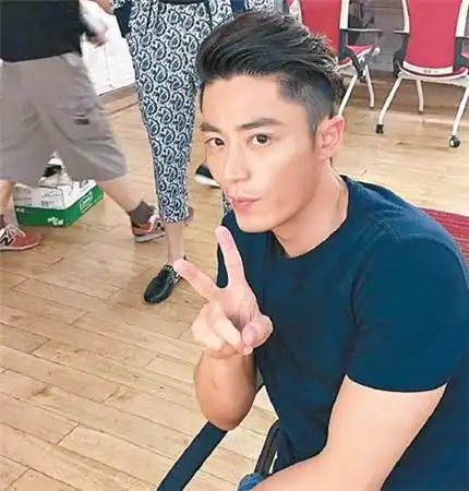 【图】霍建华生活照图片大放送 电视剧《如懿传》开机