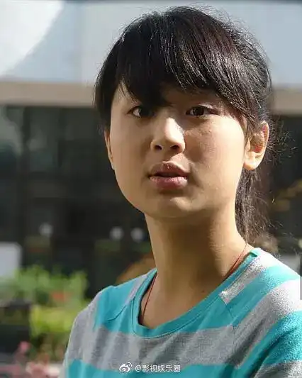 杨紫出道之前的旧照,真的是女大十八变越来越好看了