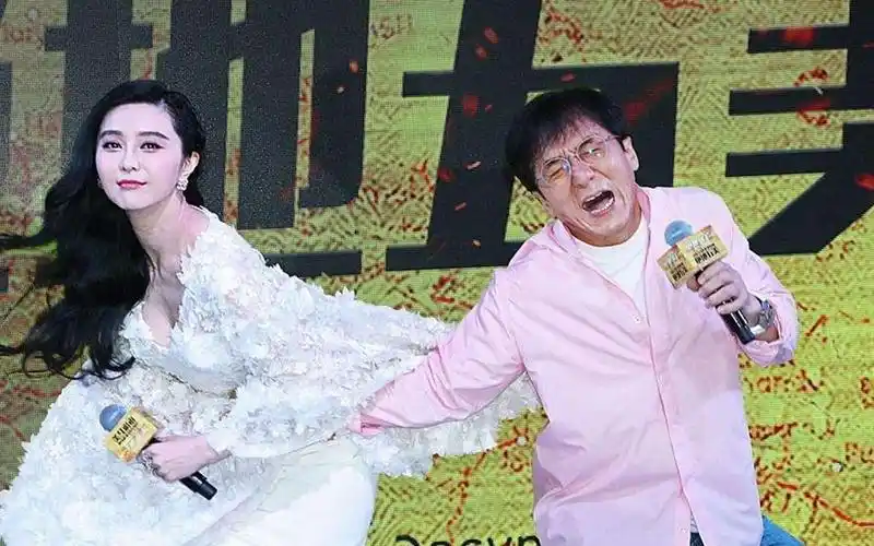 成龙不想承认的错误,儿子和范冰冰另有关系,网友:深藏不漏啊!