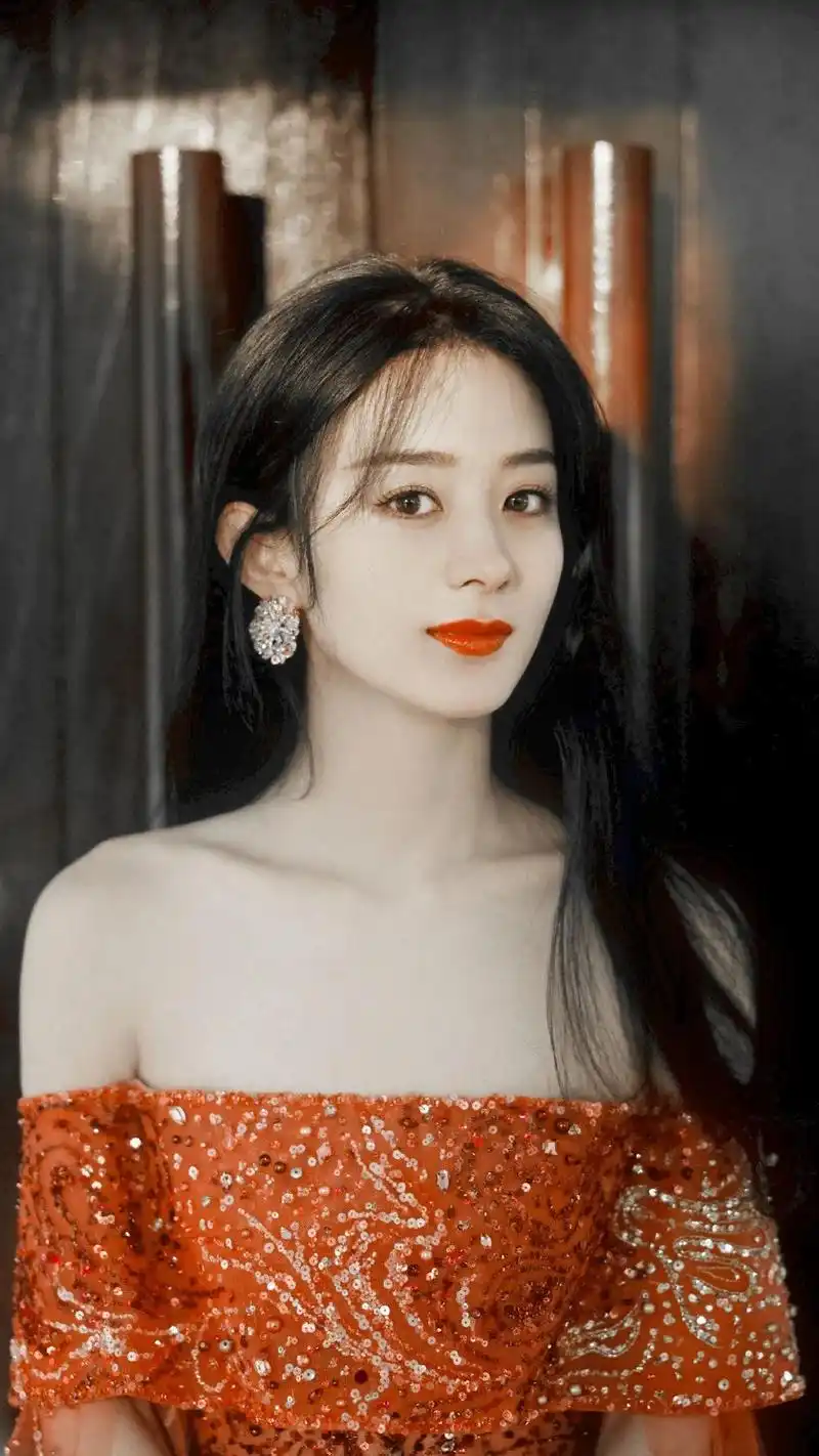 2021年,颖火虫继续和赵丽颖一起努力,不负时光!