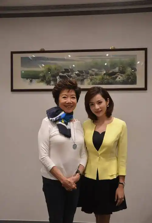 《第一财经》美女主持人戴刘菲,很久没有露面了,她的近况如何?