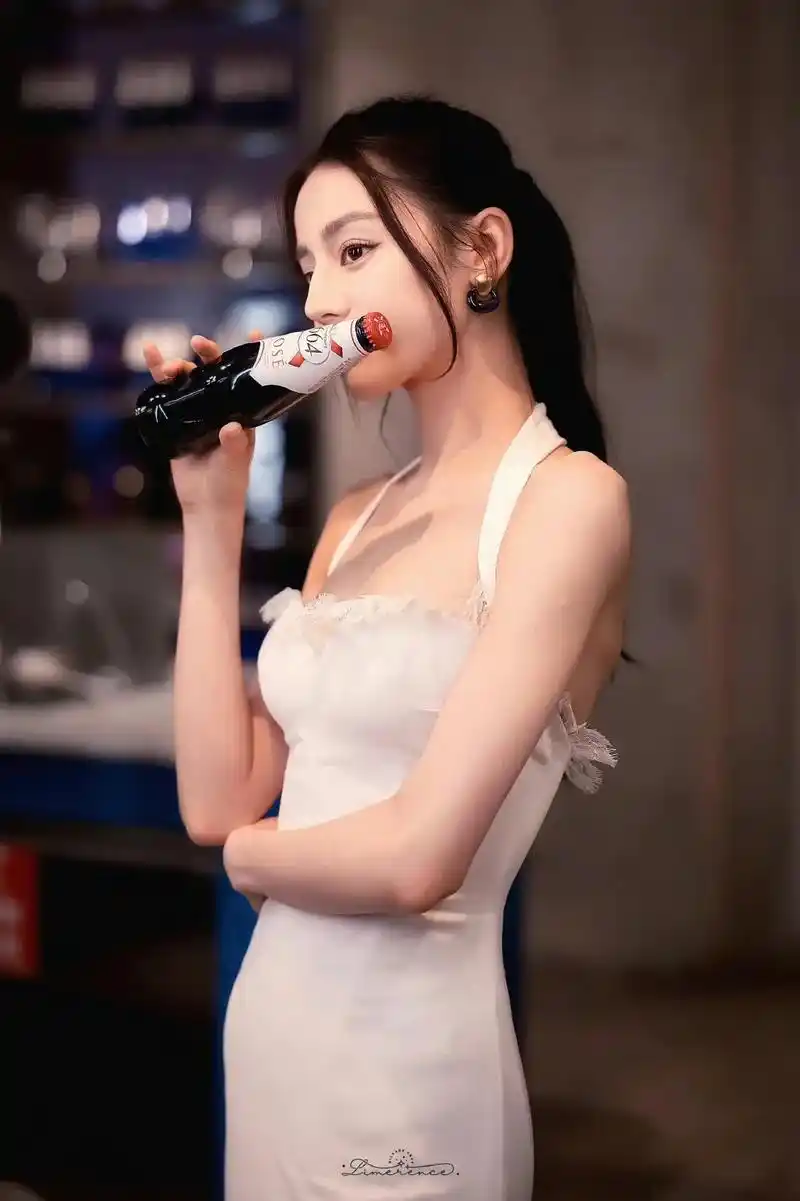 迪丽热巴 可爱小899#新年快乐 #热门 #cs市民 @d - 抖音