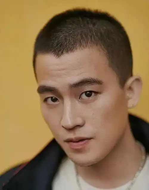 男明星帅不帅?先剃个寸头看看,全靠颜值撑起来的发型_网易订阅