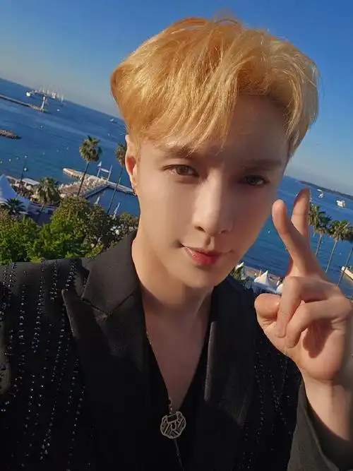 张艺兴2024世界巡演##张艺兴全新专辑step##张艺兴随地开练