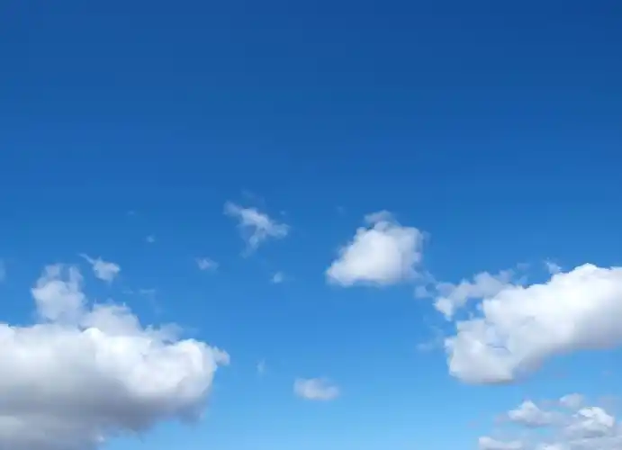 蓝色天空和白云图片2560x1440分辨率下载,蓝色天空和白云图片,图片