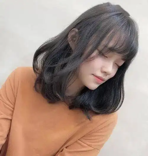 年度最流行女生中长发推荐 | 经典又时髦!_发型