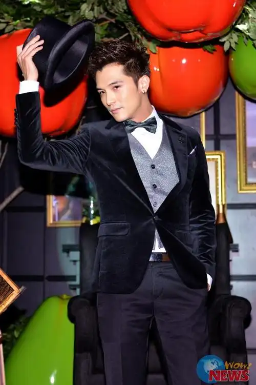 「风味之王」邱泽霸气登基 欢度末日时刻