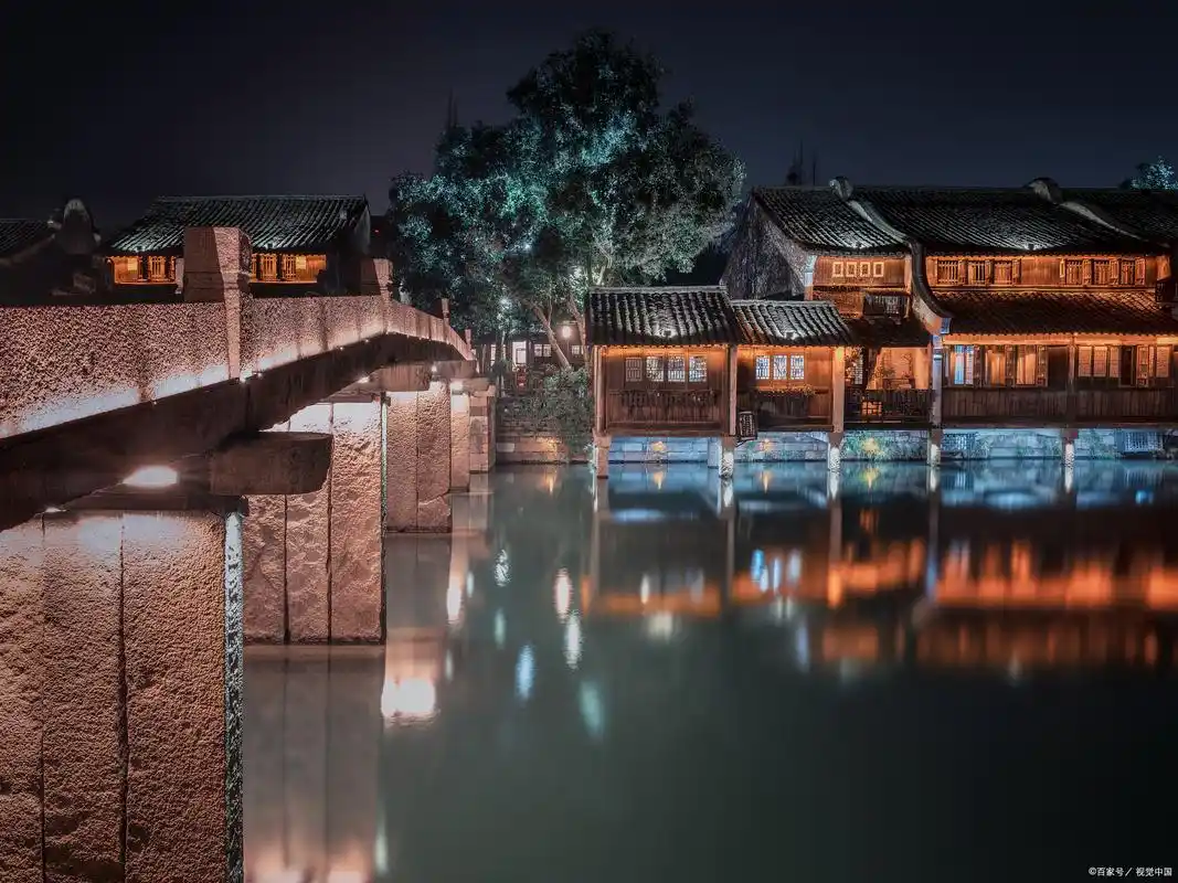 浙江或许只有横店,乌镇才有可能成为世界级小镇