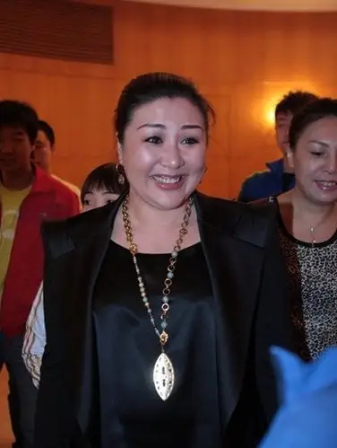 德云社相声演员高峰大婚 郭德纲携妻风光出席(图)(2)