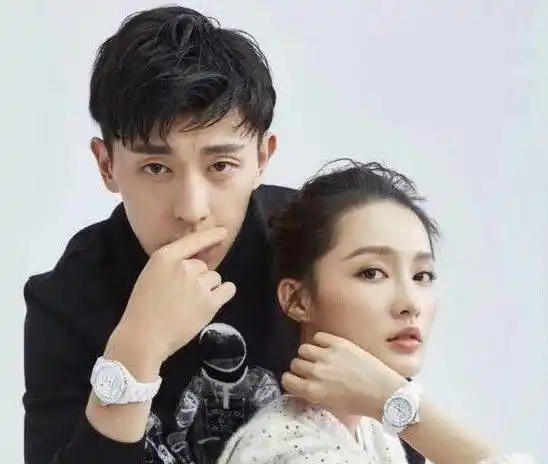 本以为和邓伦最配的是李沁,没想到他俩更是配一脸_马思纯_孙怡_网友