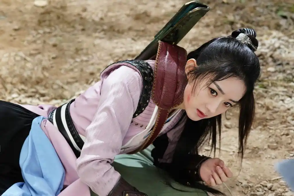 [赵丽颖][新闻]210105 有刀在手,便可所向披靡 赵丽颖《有翡》相关