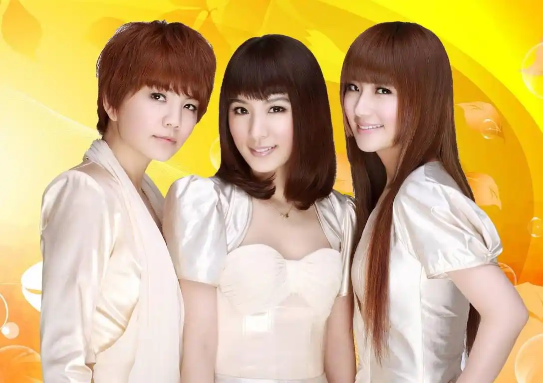 她是最美的公主,she的甜美女郎,也是最坚强的女星