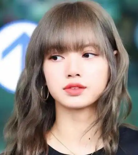 lisa发型大全盘点lisa锁骨发型挂耳染