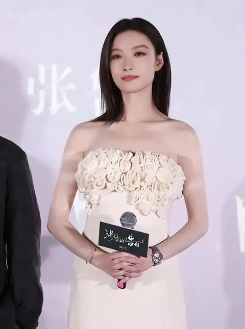 事实证明倪妮已经从不争气谋女郎走上了演员的另一条大路